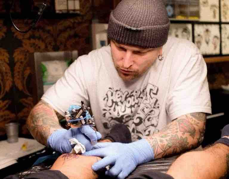 Traditional tattoo Berlin - tattoos by Mariano